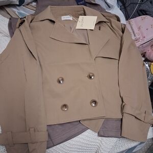 Chic Tan Double-Breasted Trench Coat